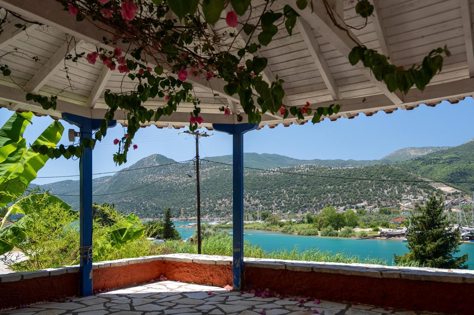 Vliho Bay Boutique Hotel Yénion Esterno foto