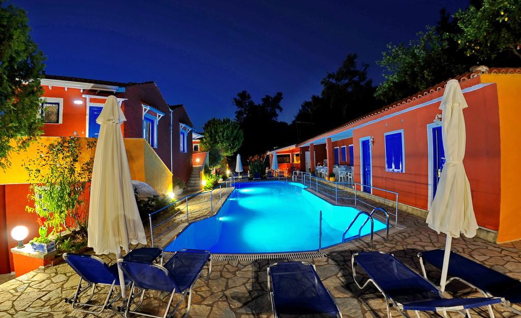 Vliho Bay Boutique Hotel Yénion Esterno foto